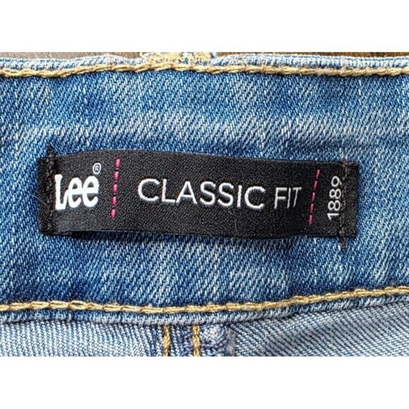 Lee Classic Fit At The Waist Straight Jean Women's Size 18 Medium Blue High Rise - Picture 5 of 11